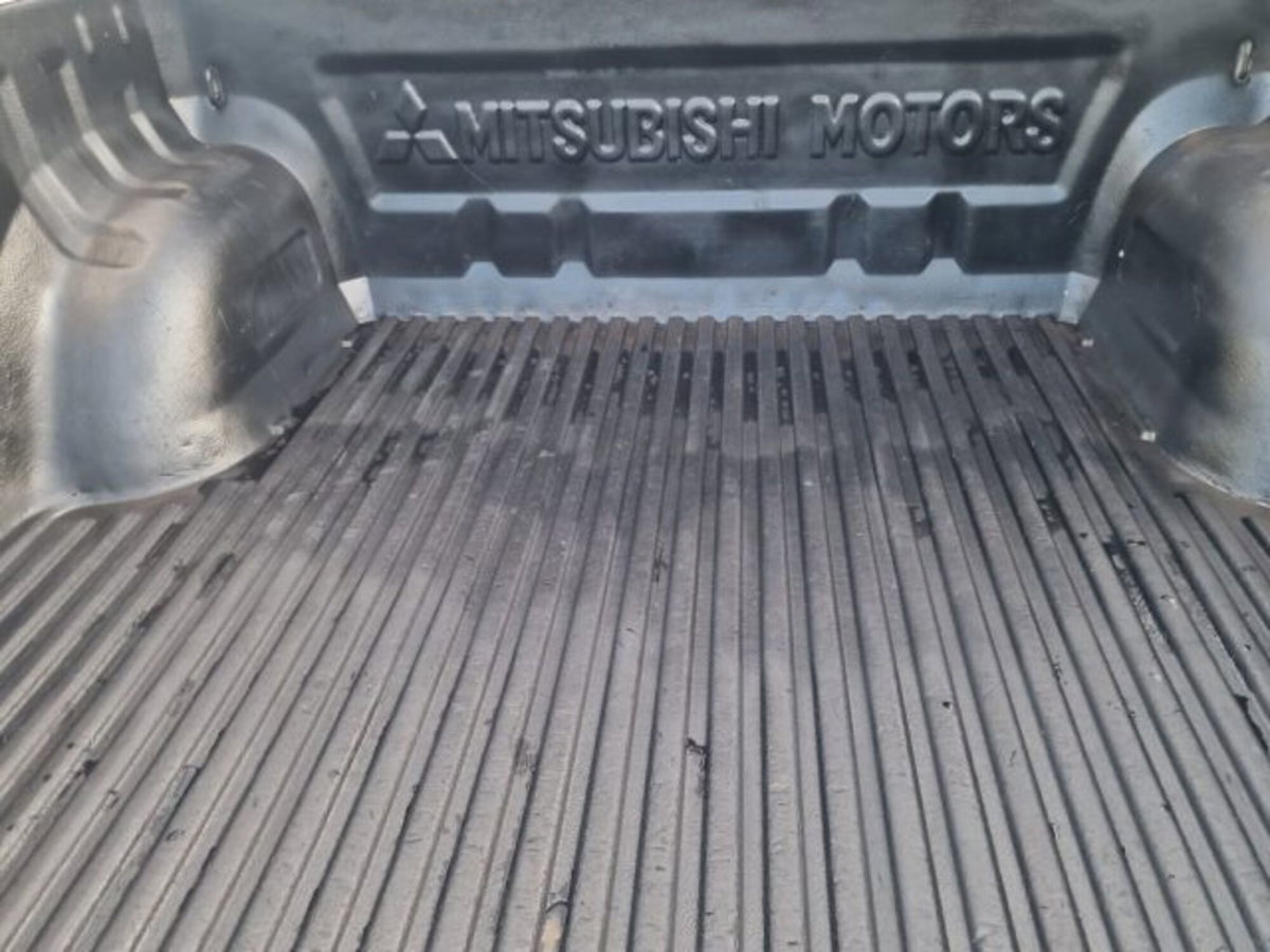 Mitsubishi L200 2.5 DI-D/136CV DC Invite DPF (20)