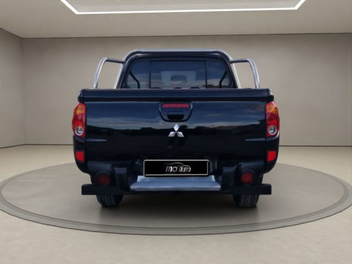 Mitsubishi L200 2.5 DI-D/136CV DC Invite DPF (4)