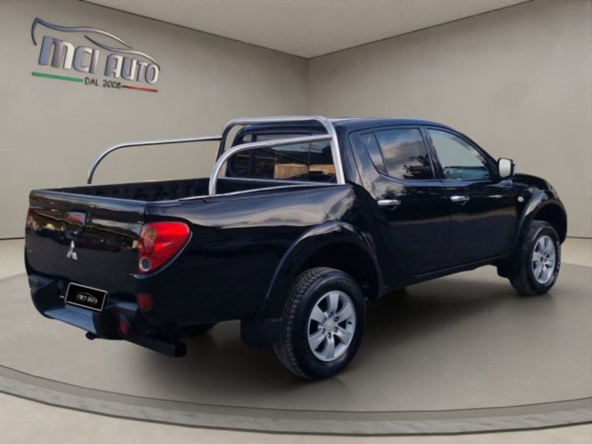 Mitsubishi L200 2.5 DI-D/136CV DC Invite DPF (5)