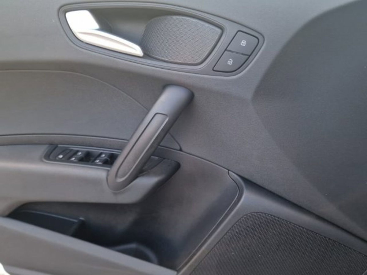 Audi A1 Sportback 1.6 TDI Attraction (12)