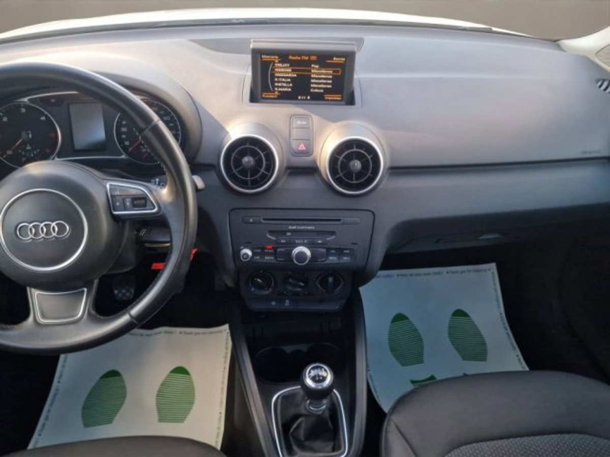 Audi A1 Sportback 1.6 TDI Attraction (16)