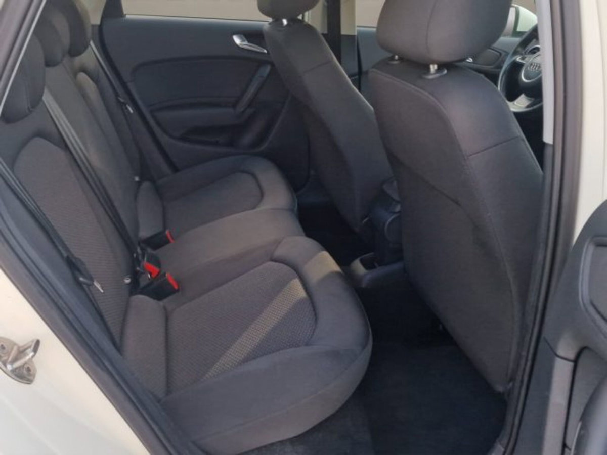 Audi A1 Sportback 1.6 TDI Attraction (19)