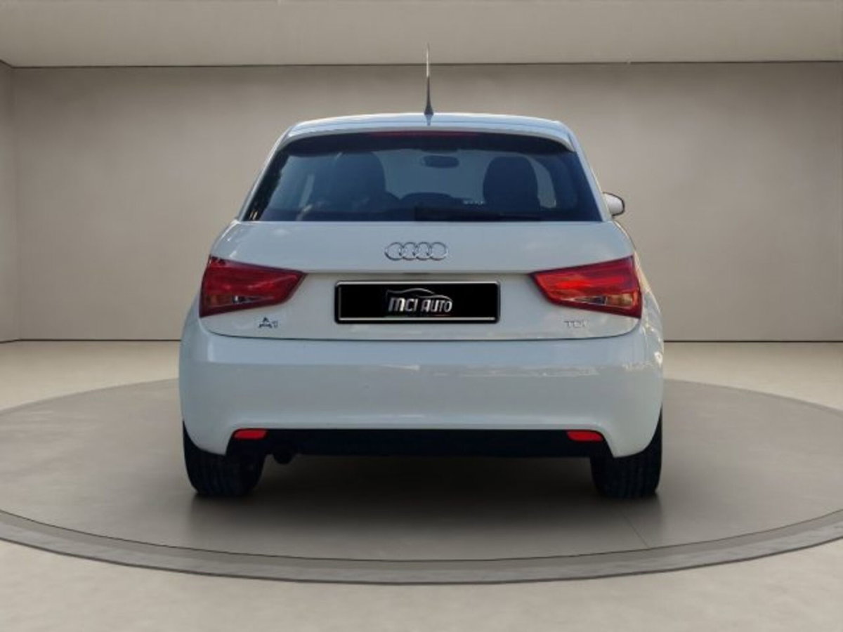 Audi A1 Sportback 1.6 TDI Attraction (4)