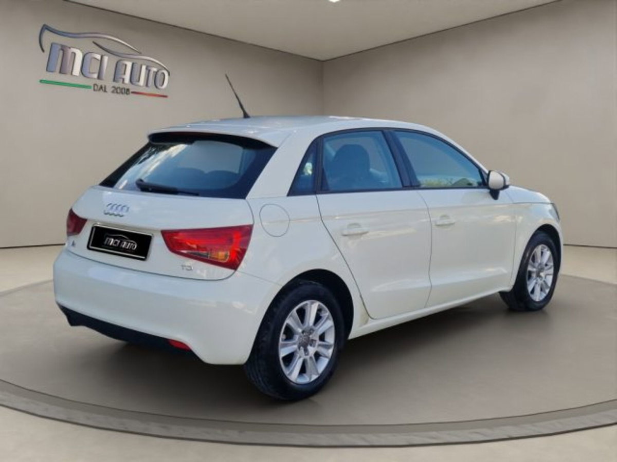Audi A1 Sportback 1.6 TDI Attraction (5)