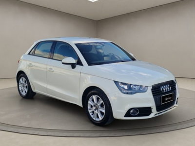 Audi A1 Sportback 1.6 TDI Attraction (7)