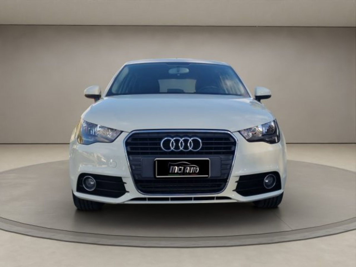 Audi A1 Sportback 1.6 TDI Attraction (8)