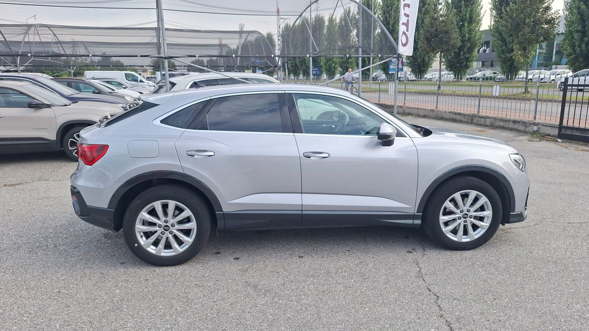 Audi Q3 Sportback 35 TDI quattro S tronic Business Plus (8)