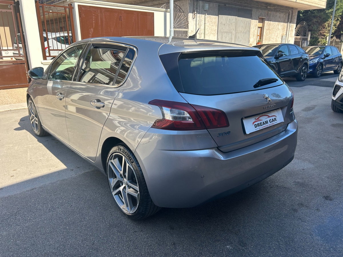 Peugeot 308 BlueHDi 120 S&S Allure (14)