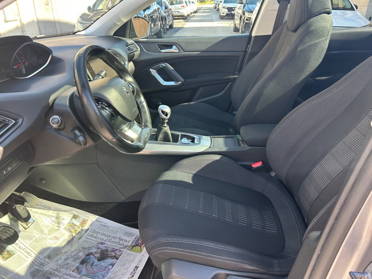 Peugeot 308 BlueHDi 120 S&S Allure (15)
