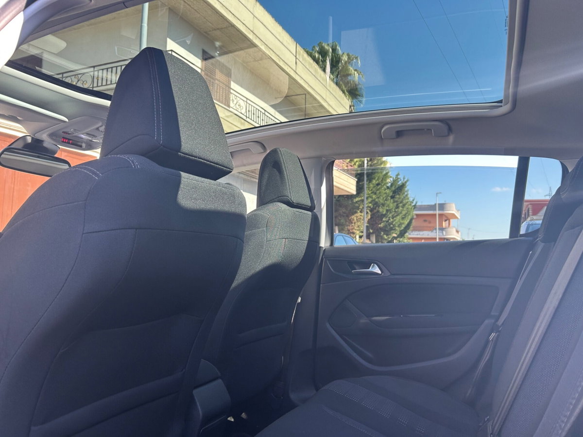 Peugeot 308 BlueHDi 120 S&S Allure (18)