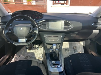 Peugeot 308 BlueHDi 120 S&S Allure (20)