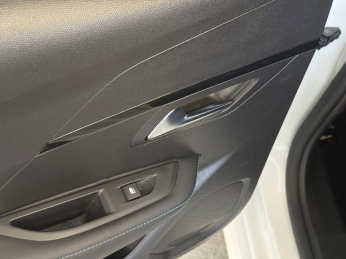 Peugeot 208 BlueHDi 100 Stop&Start 5 porte Allure (11)