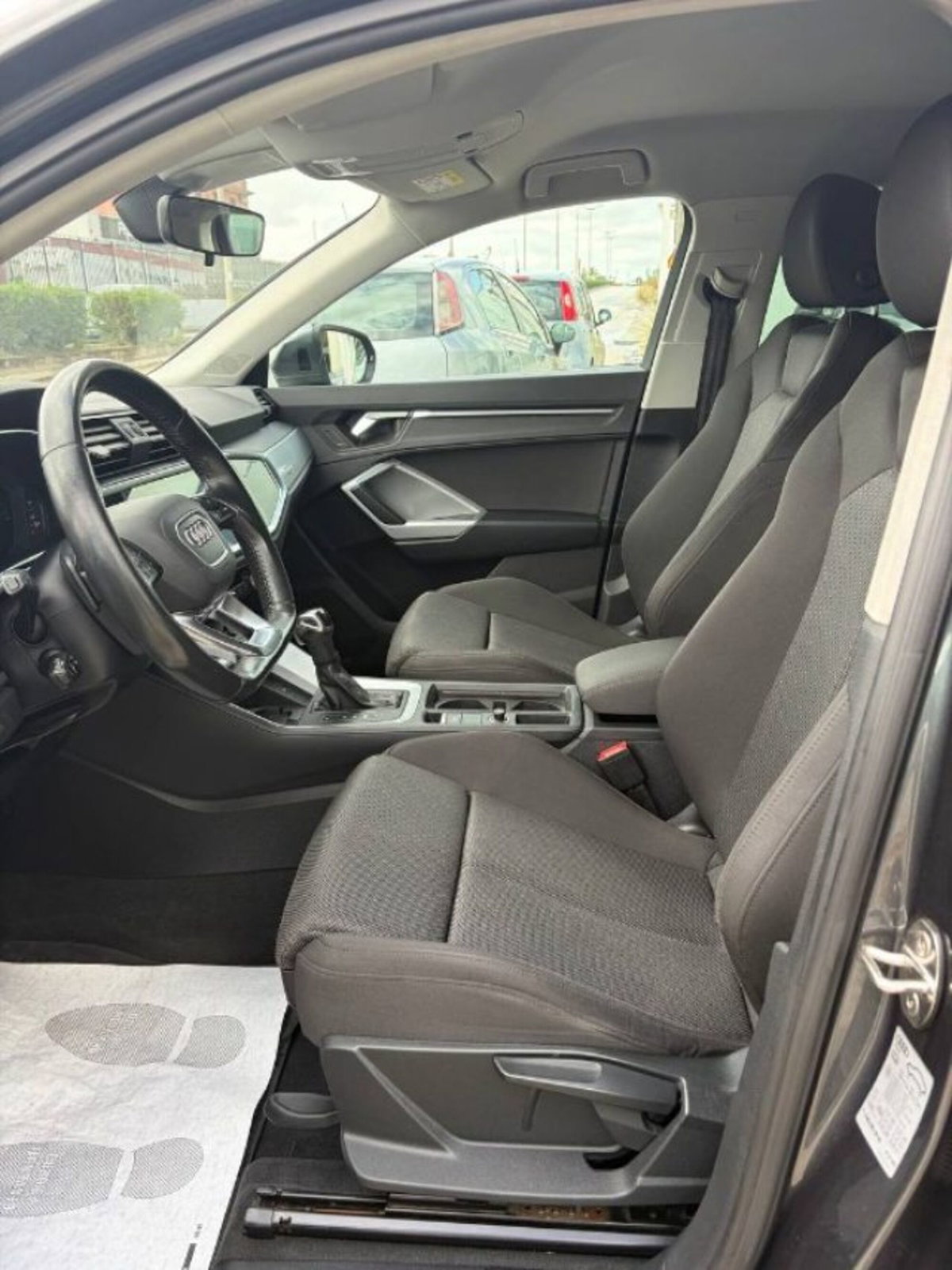 Audi Q3 Sportback 35 TDI quattro S tronic S line edition (11)