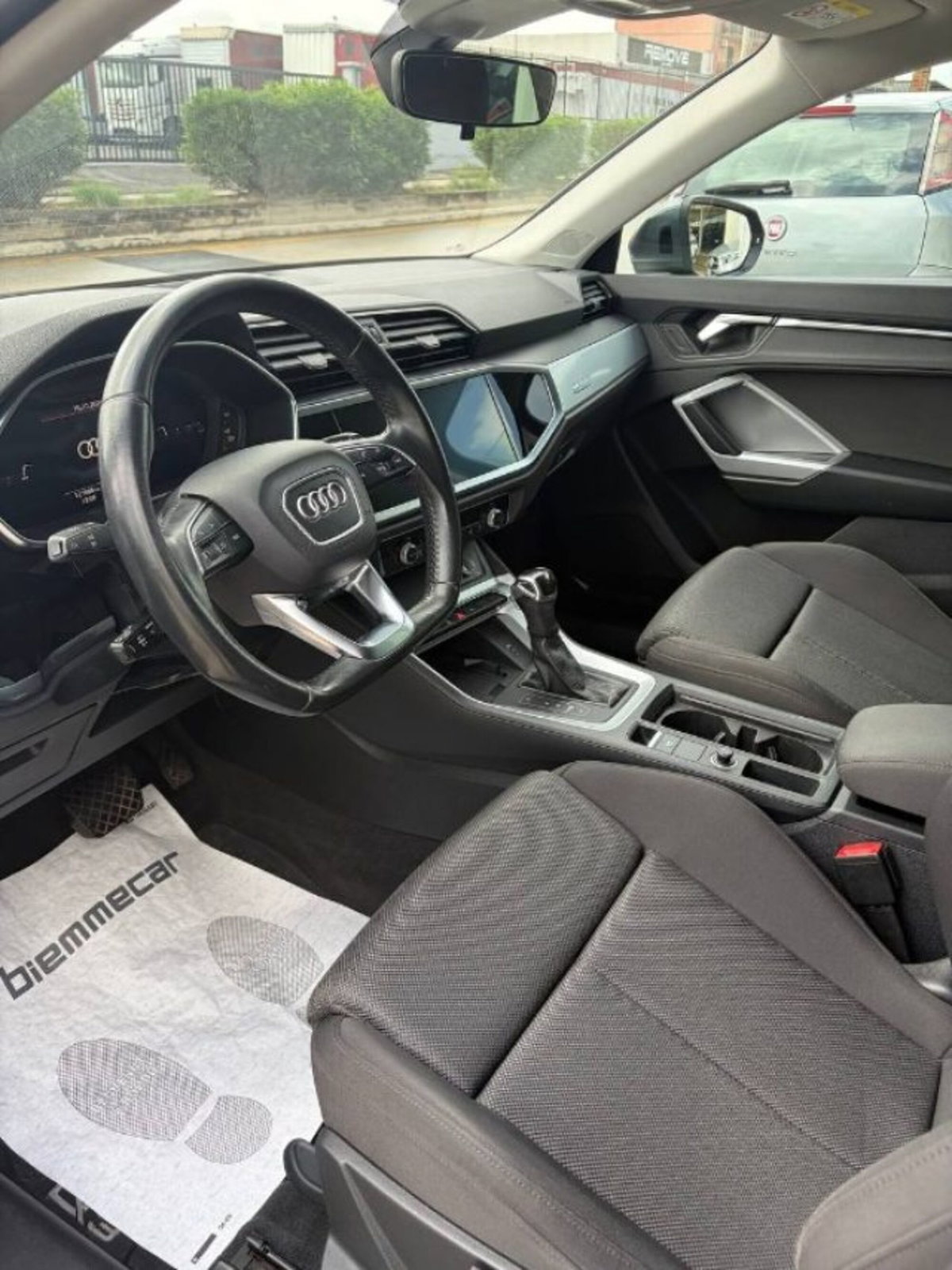 Audi Q3 Sportback 35 TDI quattro S tronic S line edition (13)