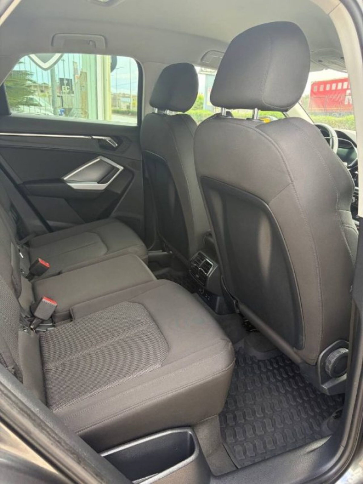 Audi Q3 Sportback 35 TDI quattro S tronic S line edition (15)