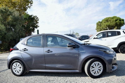 Toyota Yaris 1.5 Hybrid 5 porte Lounge (10)