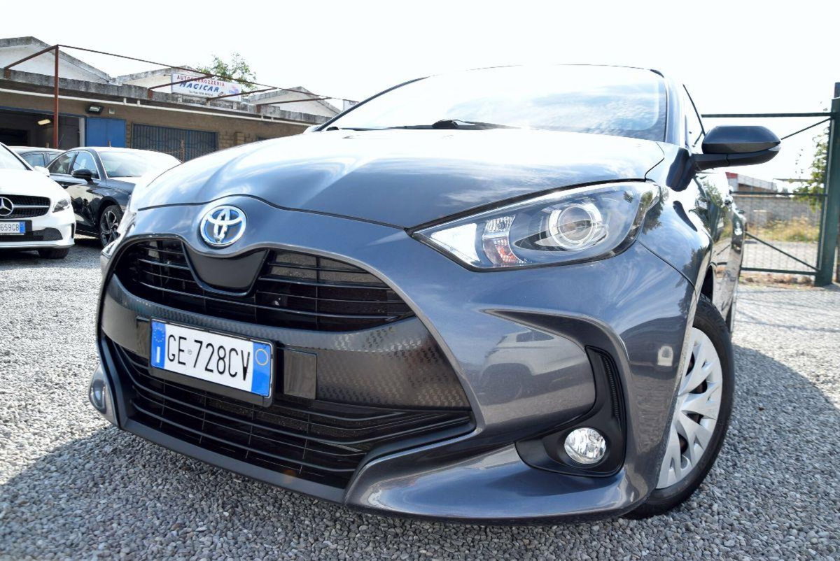 Toyota Yaris 1.5 Hybrid 5 porte Lounge (16)