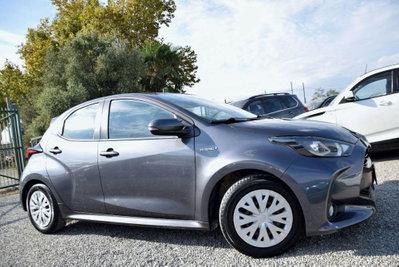 Toyota Yaris 1.5 Hybrid 5 porte Lounge (9)