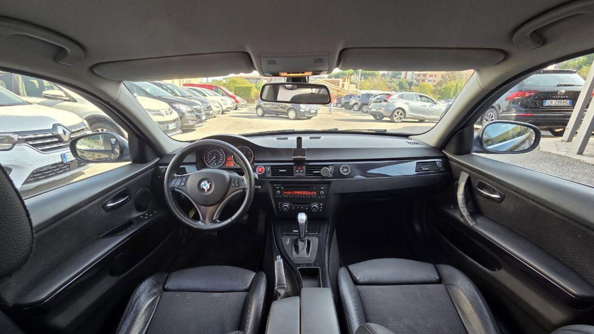 BMW Serie 3 Touring 330d cat  Futura (18)