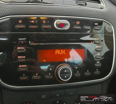 Fiat Punto 1.3 MJT II 75 CV 5 porte Lounge (12)