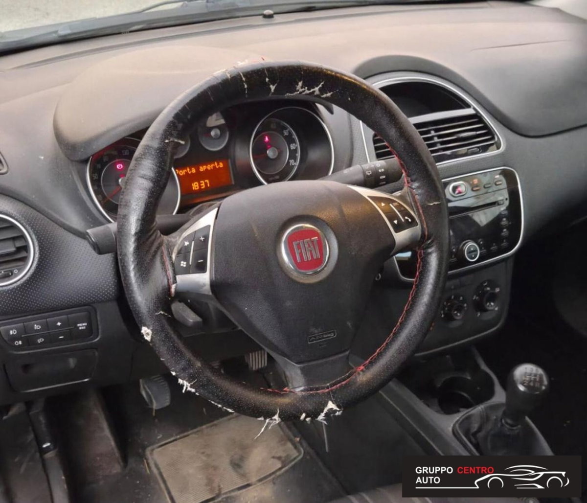 Fiat Punto 1.3 MJT II 75 CV 5 porte Lounge (7)