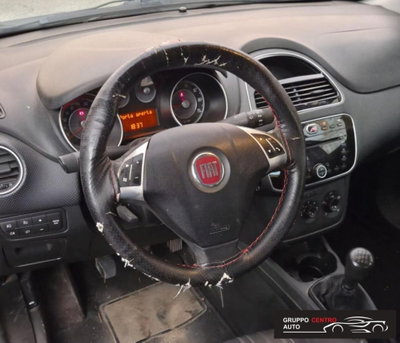 Fiat Punto 1.3 MJT II 75 CV 5 porte Lounge (7)