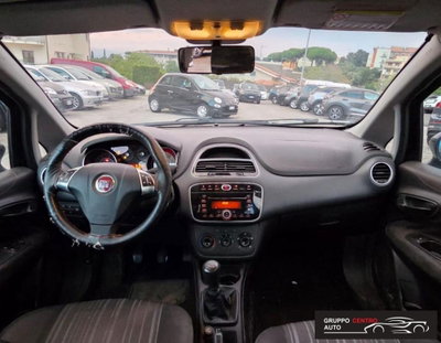 Fiat Punto 1.3 MJT II 75 CV 5 porte Lounge (9)
