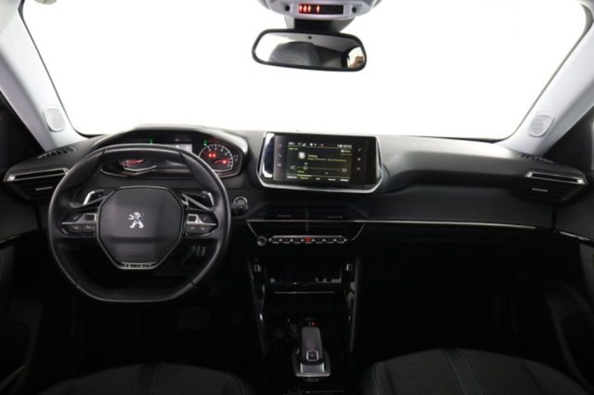 Peugeot 2008 BlueHDi 130 S&S EAT8 Allure Pack (4)
