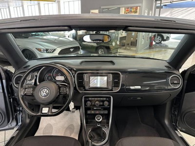 Volkswagen Maggiolino Cabrio 1.2 TSI Design BlueMotion Technology (8)