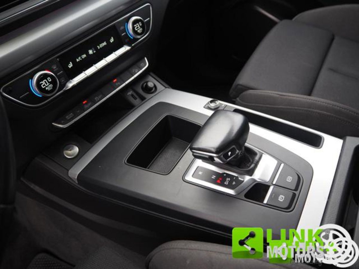 Audi Q5 40 TDI 204 CV quattro S tronic Business (15)