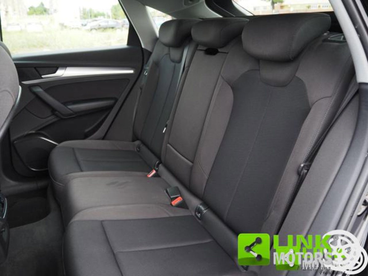 Audi Q5 40 TDI 204 CV quattro S tronic Business (6)