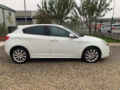Alfa Romeo Giulietta 1.4 Turbo Distinctive 120cv (6)