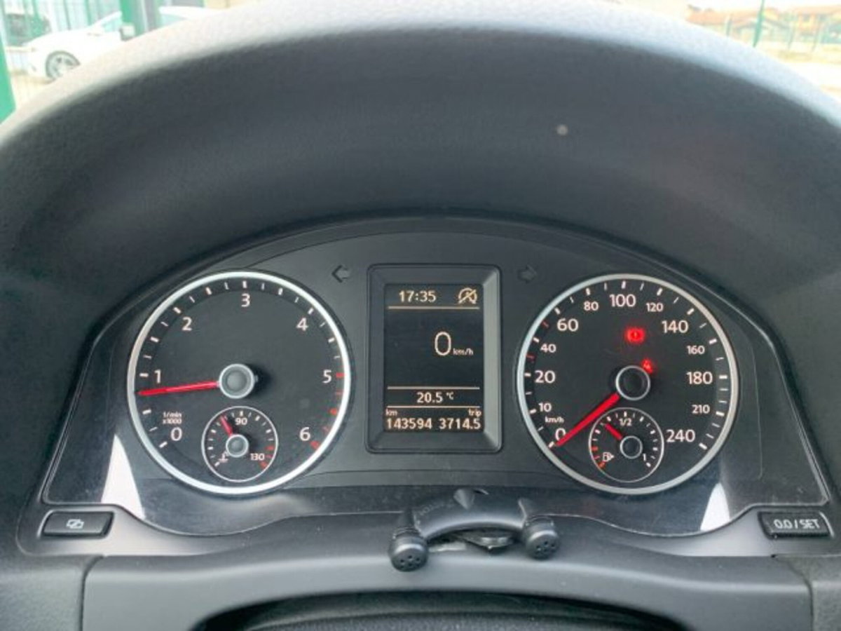 Volkswagen Tiguan 2.0 TDI DPF Trend & Fun BlueMotion Tech. (14)