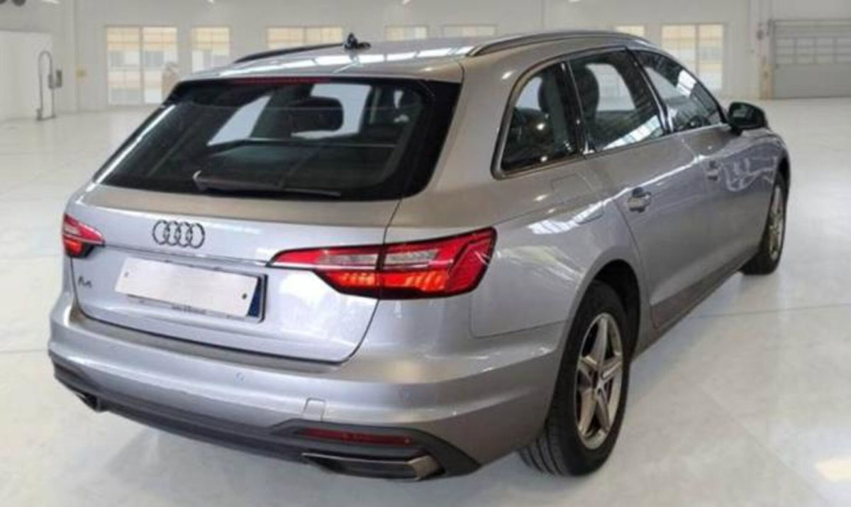 Audi A4 Avant 35 TDI/163 CV S tronic Business Advanced (2)