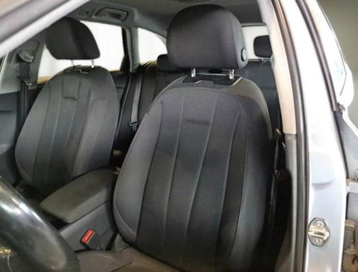 Audi A4 Avant 35 TDI/163 CV S tronic Business Advanced (8)