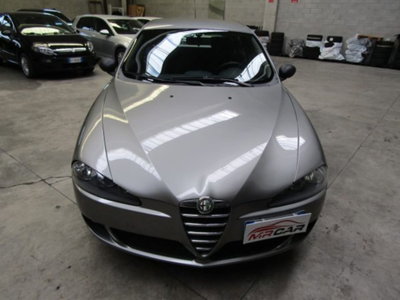 Alfa Romeo 147 1.9 JTD (120) 5 porte Progression (2)