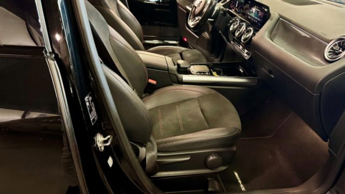 Mercedes-Benz GLA SUV 200 d Automatic Premium (11)