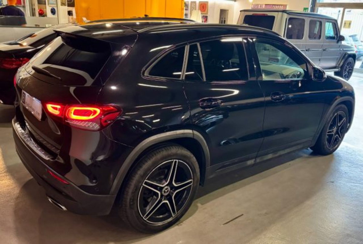 Mercedes-Benz GLA SUV 200 d Automatic Premium (4)