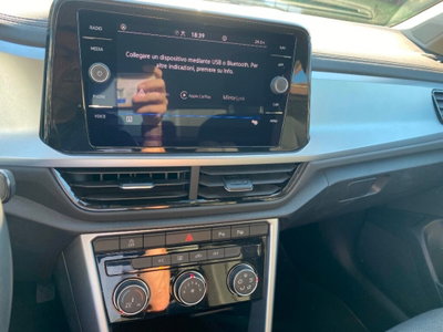 Volkswagen T-Roc 2.0 tdi Life 115cv (15)