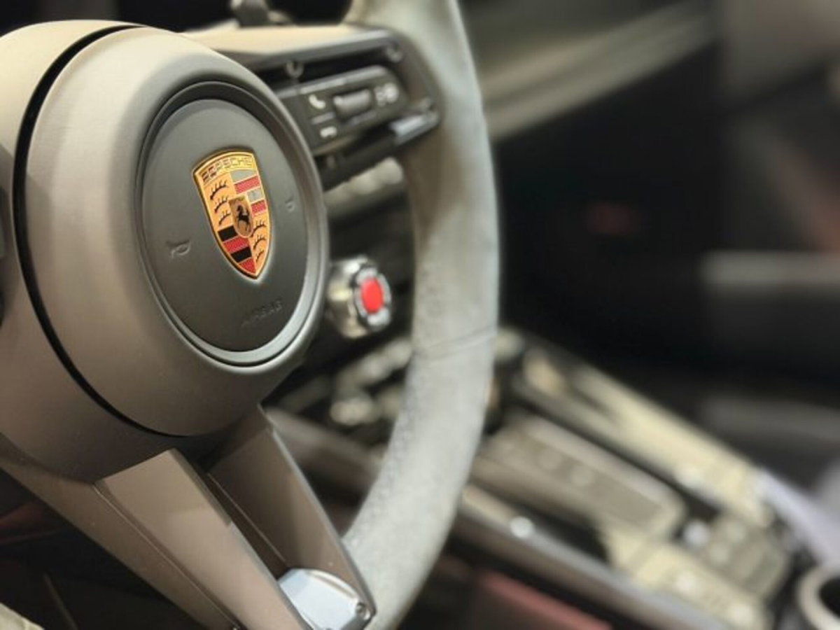 Porsche 911 Cabrio Targa 3.6 4 GTS auto (20)