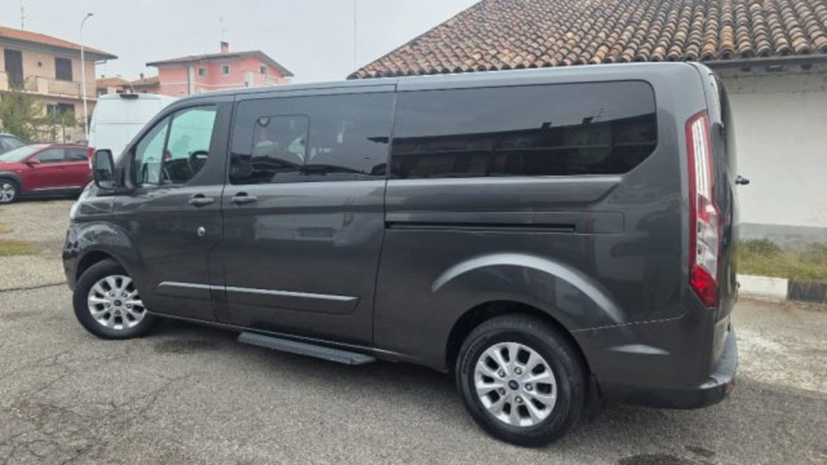Ford Tourneo Custom 320 2.0 TDCi 170CV aut. PL Titanium (2)