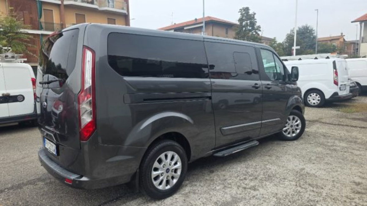 Ford Tourneo Custom 320 2.0 TDCi 170CV aut. PL Titanium (4)