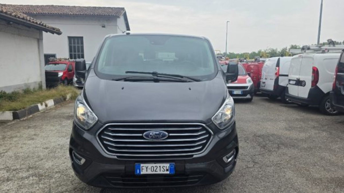 Ford Tourneo Custom 320 2.0 TDCi 170CV aut. PL Titanium (5)