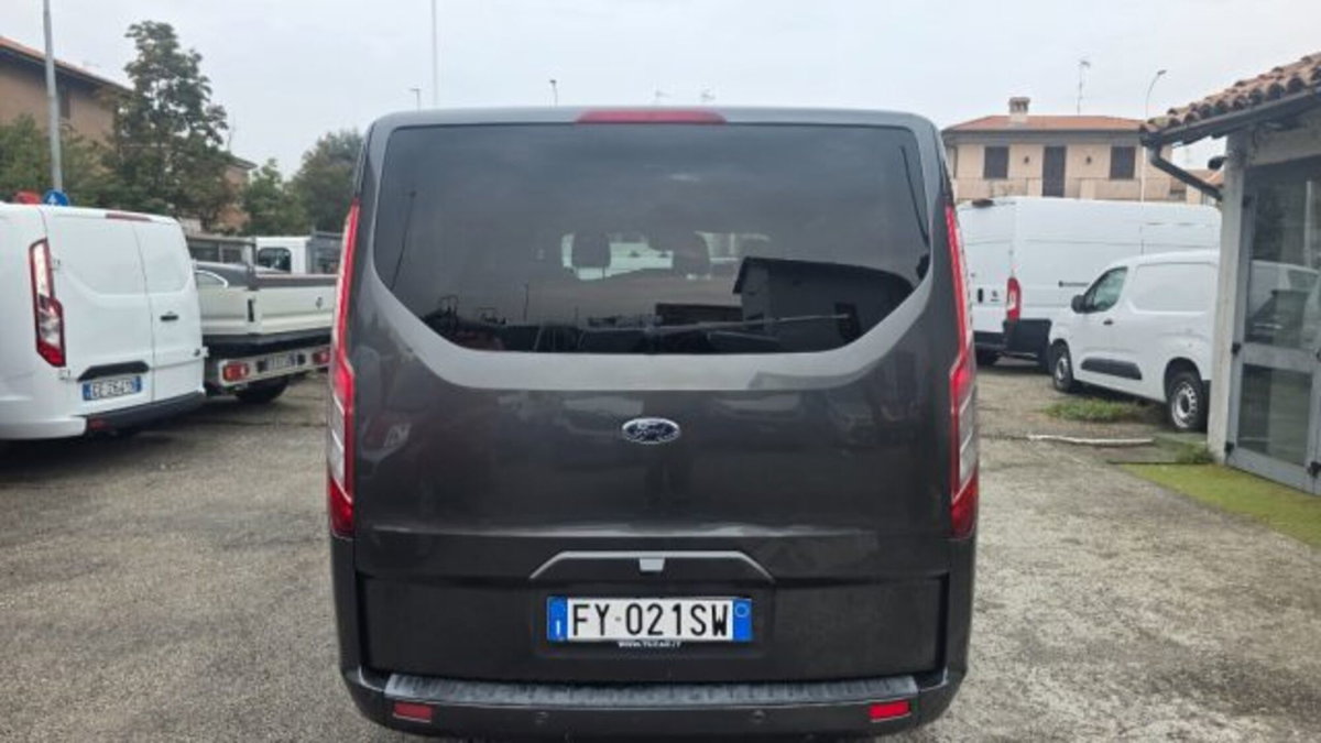 Ford Tourneo Custom 320 2.0 TDCi 170CV aut. PL Titanium (6)