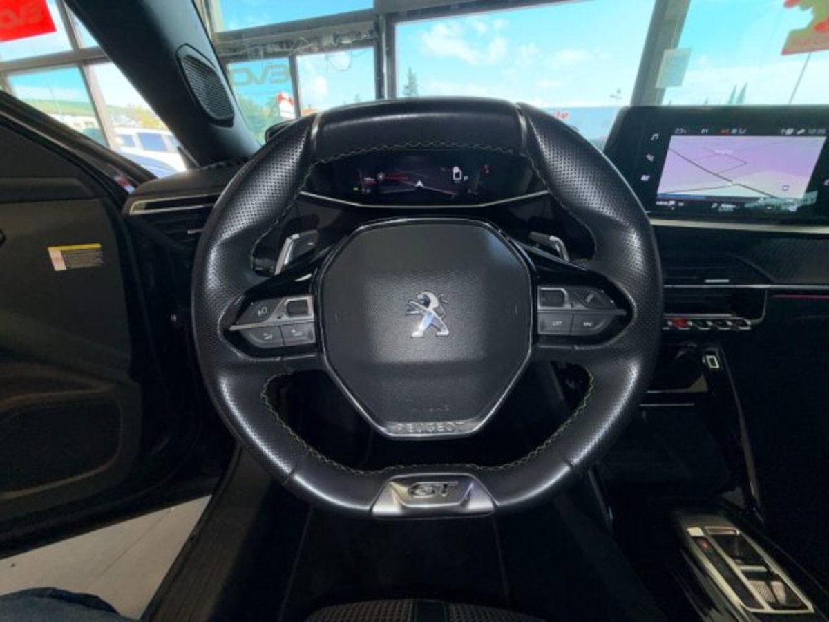 Peugeot 2008 BlueHDi 130 S&S EAT8 GT (11)