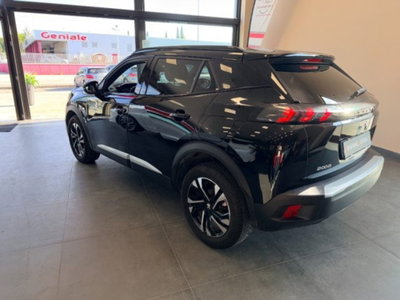 Peugeot 2008 BlueHDi 130 S&S EAT8 GT (2)