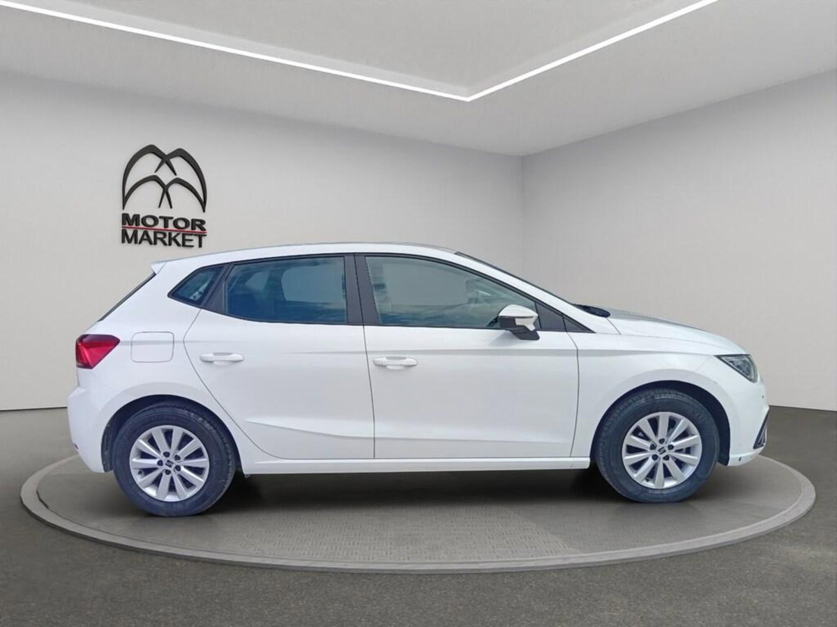 SEAT Ibiza 1.0 TGI 5 porte Style (4)