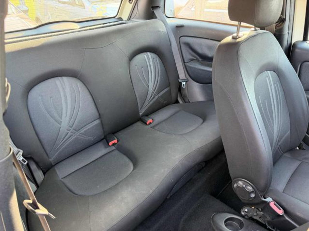Lancia Ypsilon 1.2 69 CV Diva (7)