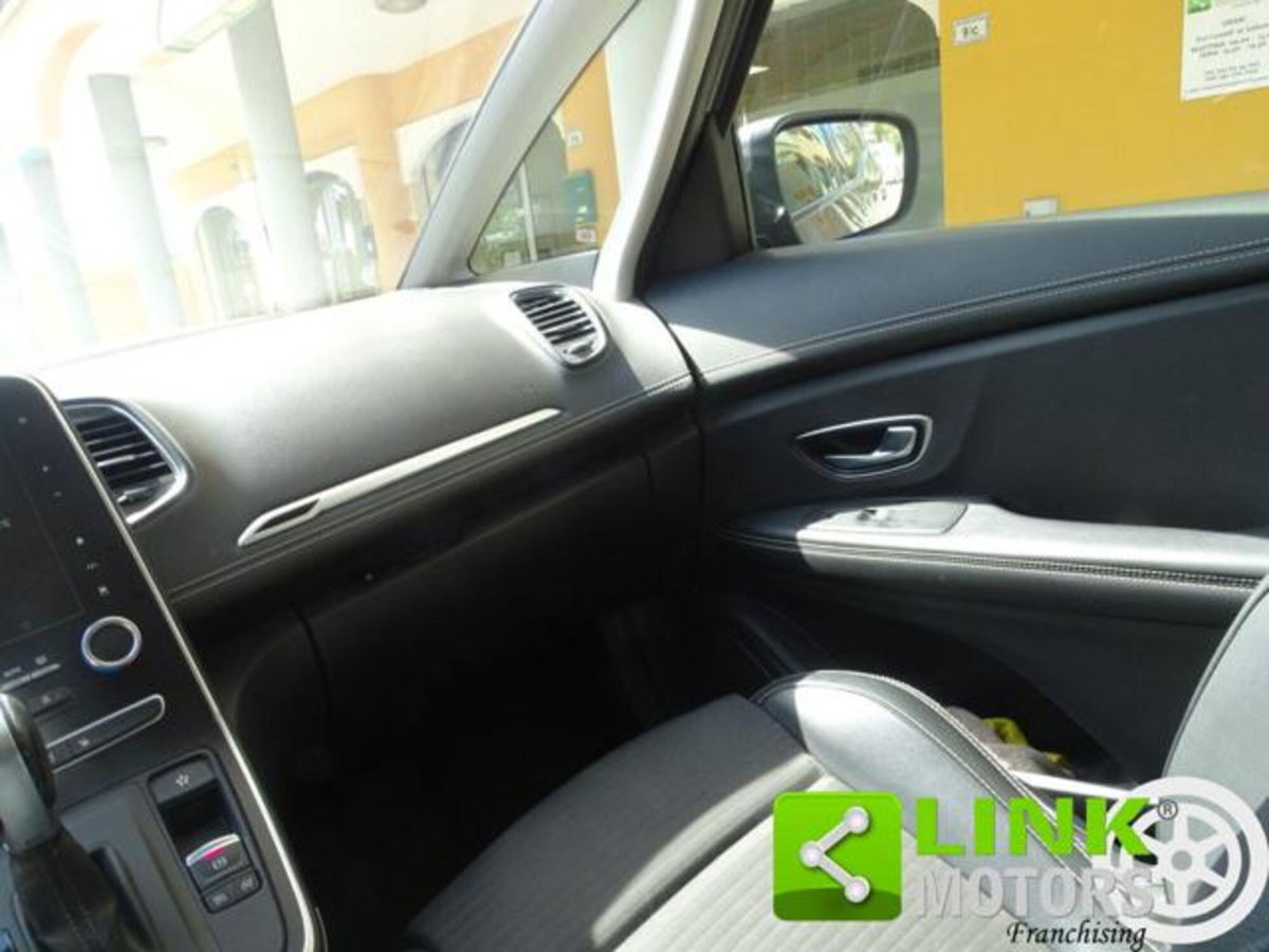 Renault Scenic E-Tech Electric 1.5 dCi 110CV Attractive (11)