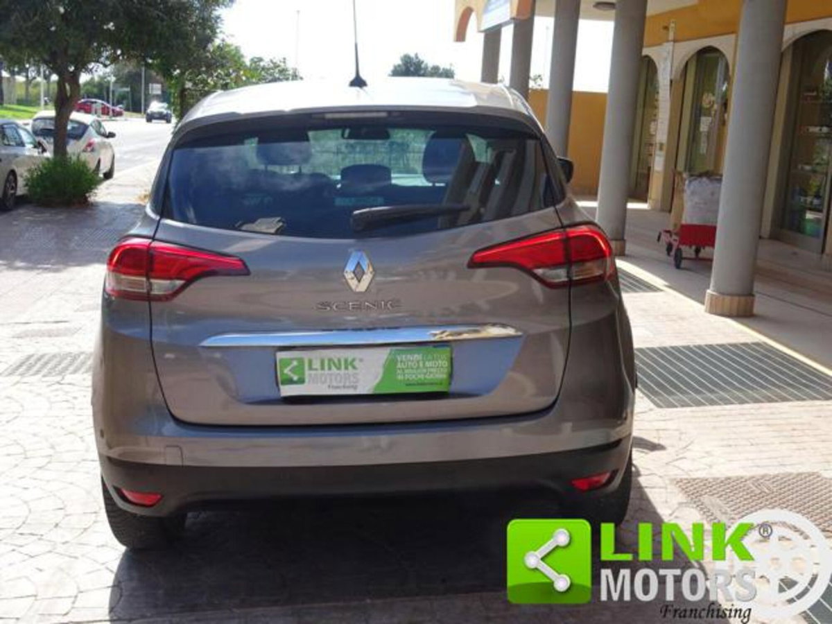 Renault Scenic E-Tech Electric 1.5 dCi 110CV Attractive (5)
